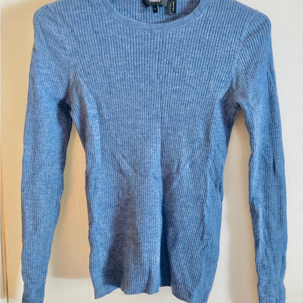 THEORY Mitzi B fine gauge knit merino sweater, size L